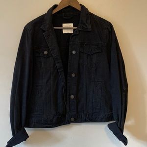 OVERSIZED BLACK DENIM JACKET